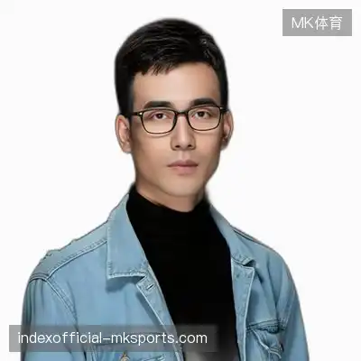 侯铭博
